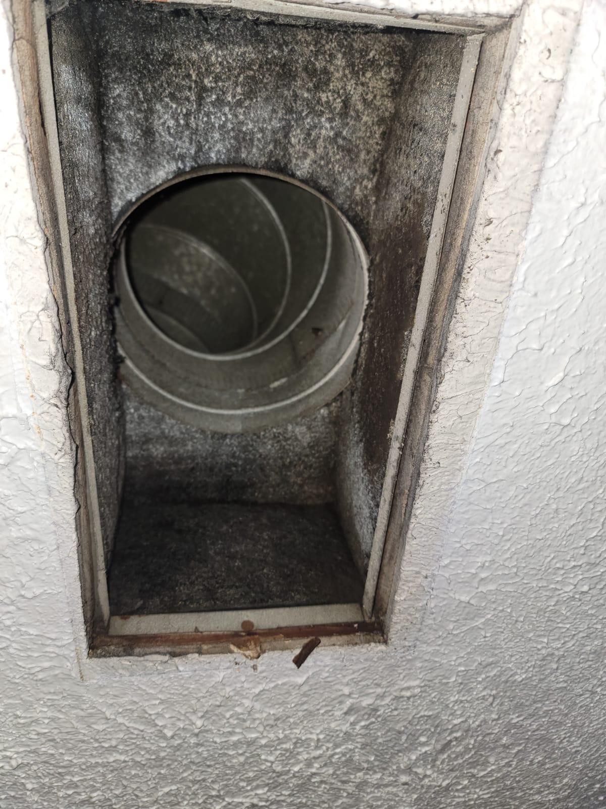 Commercial Duct Cleaning: When and Why You Need It - HVAC247PRO Channelview TX professional service